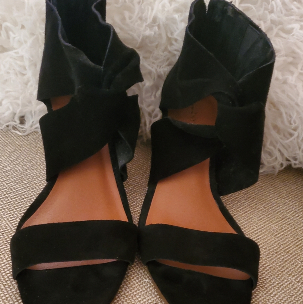 Wedge sandals